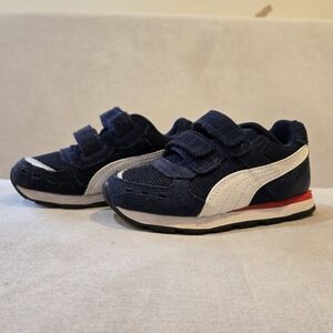 Toddler Size 7 Puma Sneakers